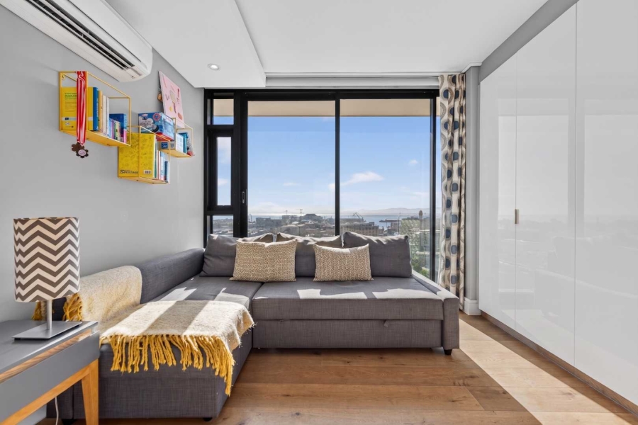 3 Bedroom Property for Sale in Green Point Western Cape